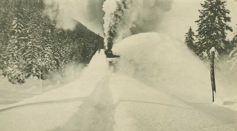 Snowslide near Kennecott view 3